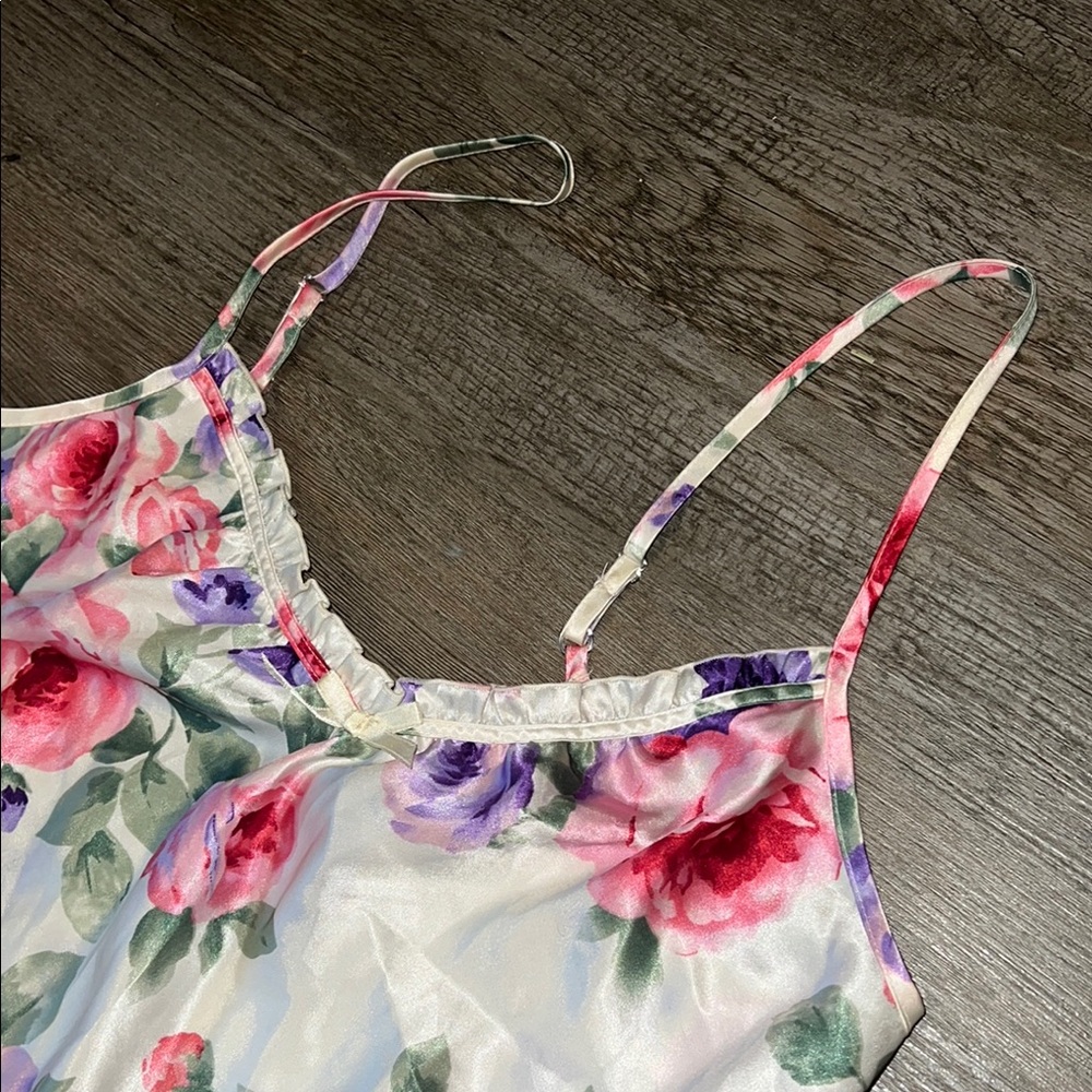 Morgan Tylore Intimates Floral slip gown with Pink and Purple Accents M - Picture 2 of 5